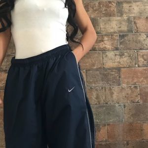 ✨ VINTAGE NIKE 90’s windbreaker PANTS! ✨
